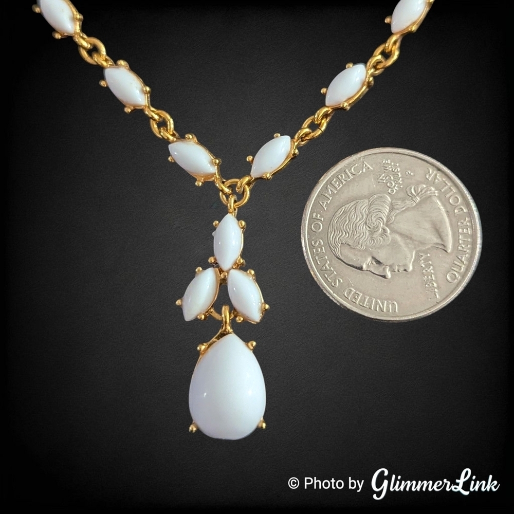 Avon 2009 White Cabochon Y Style Necklace Gold Tone Drop Pendant - Picture 9 of 11